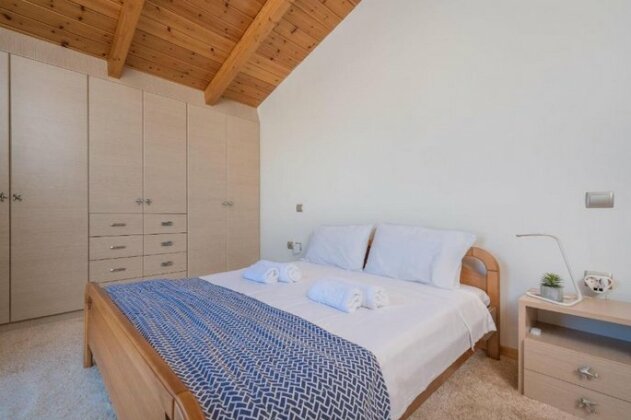 V and H House - Photo4