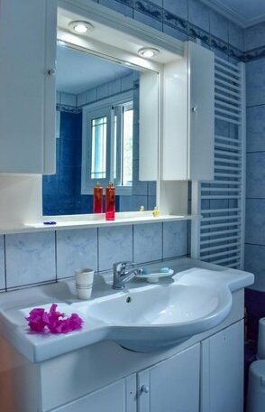Vicky's Village House - Photo4