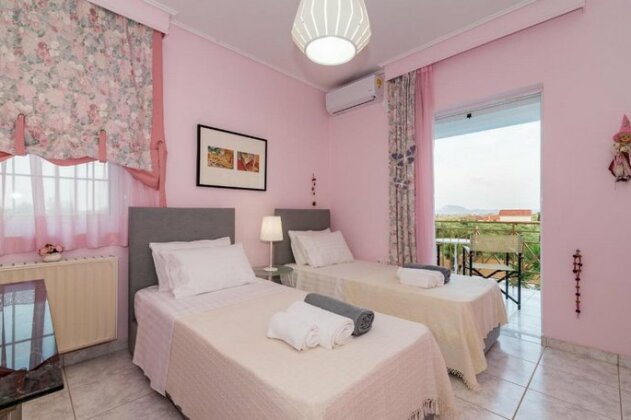 Villa Status - Photo3