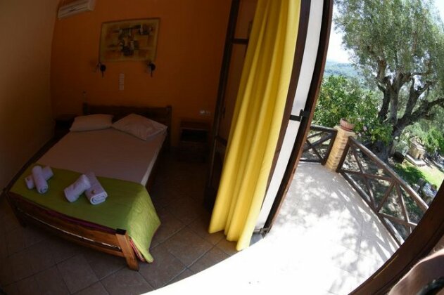 Yannis' Village - Photo5