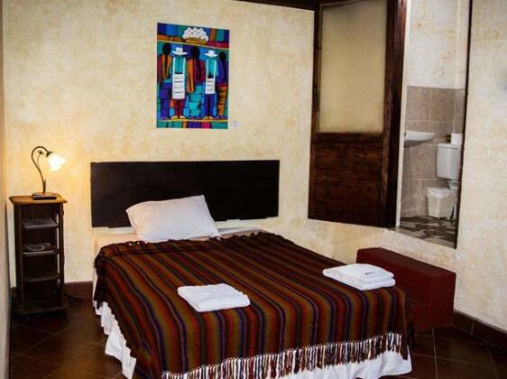Hotel y Galeria Uxlabil Antigua - Photo5