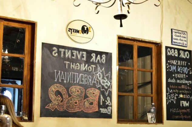 Three Monkeys Hostel - Photo3