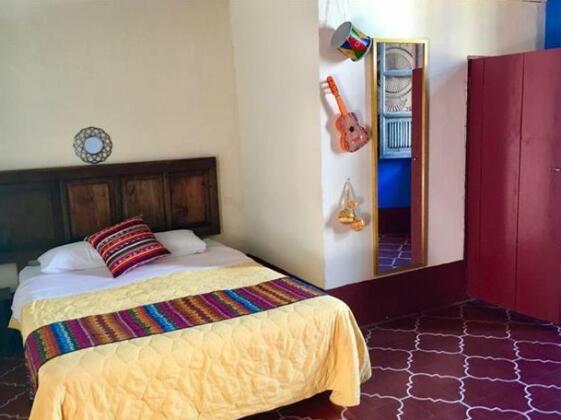 Three Monkeys Hostel - Photo5