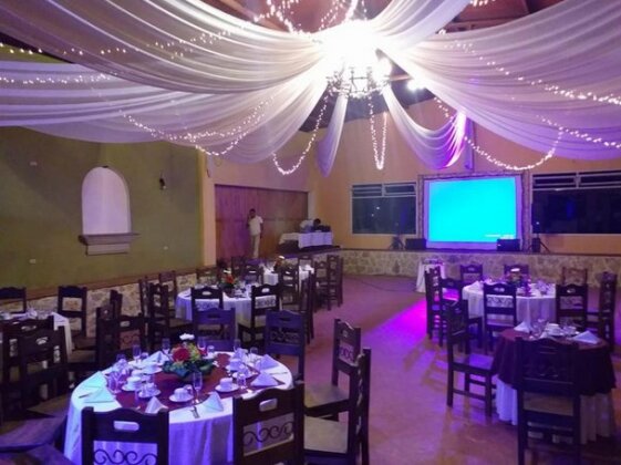 Hotel Entre Rios Coban - Photo3