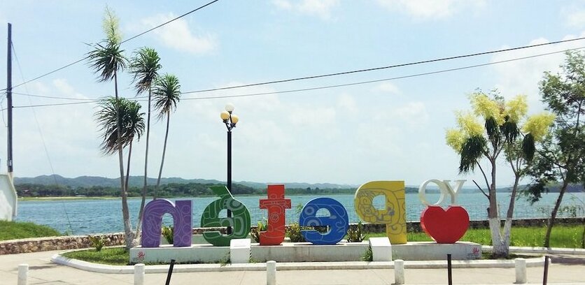 Flores de Peten - Photo2
