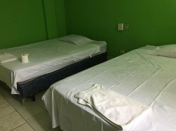 Green Monkey Hostel - Photo4