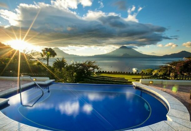 Hotel Atitlan - Photo2