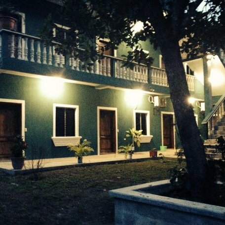 Hotel Villa Peten - Photo2