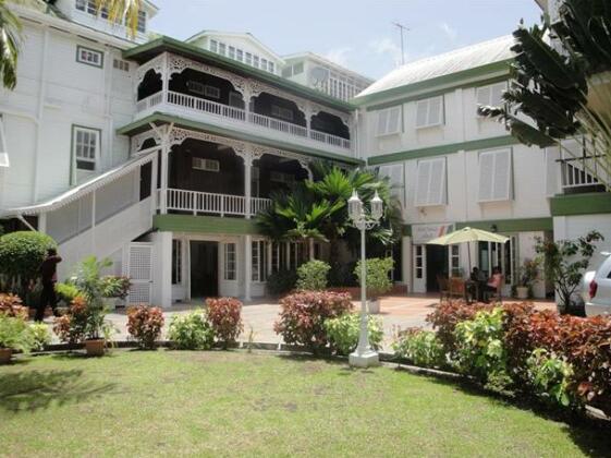 Cara Lodge Hotel - Photo2