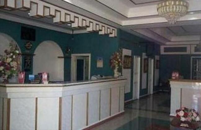 Regency Suites Hotel - Photo3