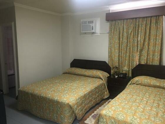 Regency Suites Hotel - Photo4