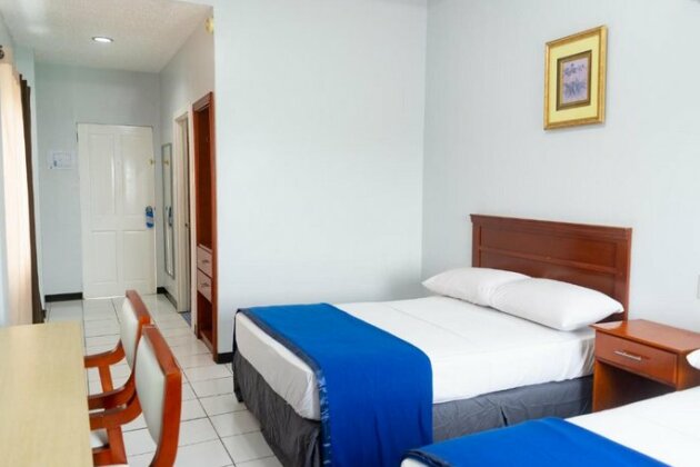 Status International Hotel - Photo2