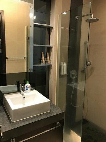 IC Lux new 1BR 3min Wanchai MTR with Rooftop and pool and gym - Photo3