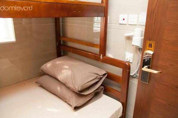 Rm33 Mongkok Mtr For 3 Persons - Photo3