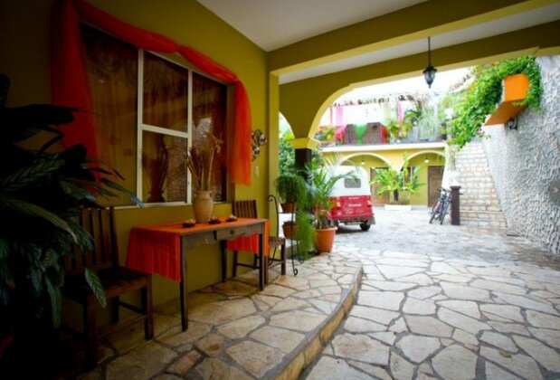 Carrillo's Hotel - Photo2