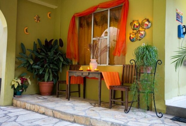 Carrillo's Hotel - Photo3