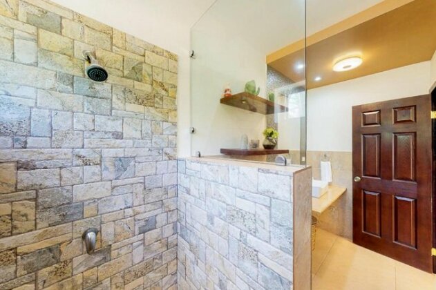 Condo @ Little Paradise - Photo5