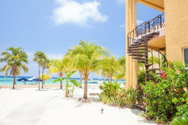 Coral Sands 2 - Photo3