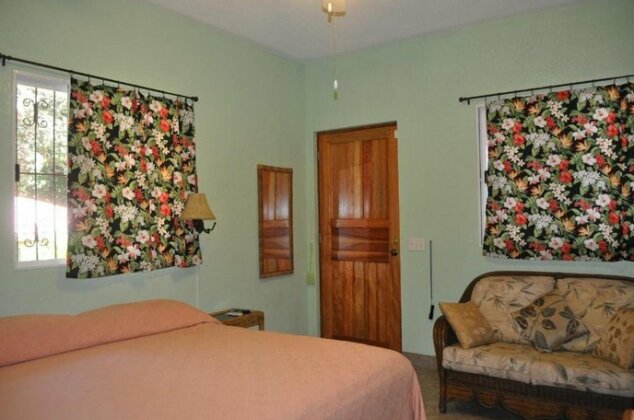 Seaside Inn Roatan - Photo5