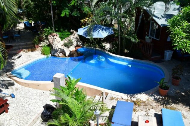 West Bay Lodge and Spa - Photo2