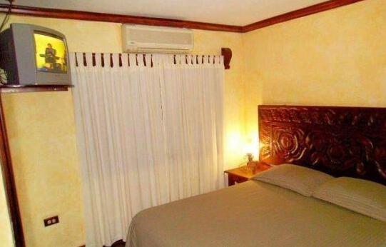 Apart Hotel Plaza Colonial - Photo2