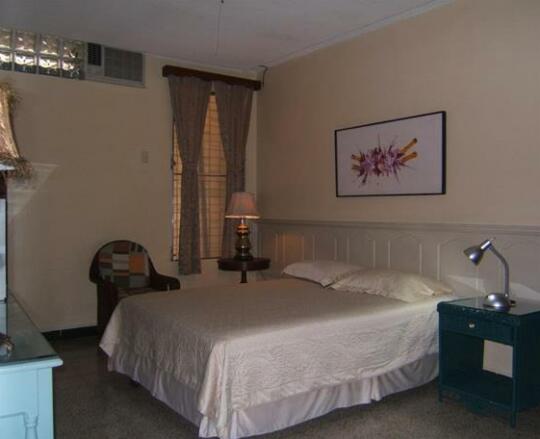 Econo Guest House - Photo5