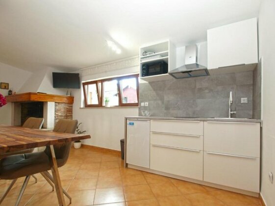 Apartments Robert 1690 - Photo4