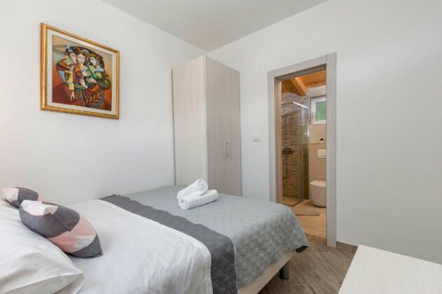 House Bumbiste 1703 - Photo4