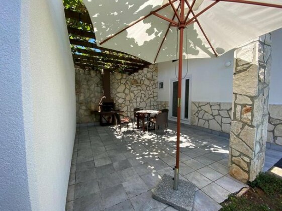 Apartment Mandica Basanija - Photo3