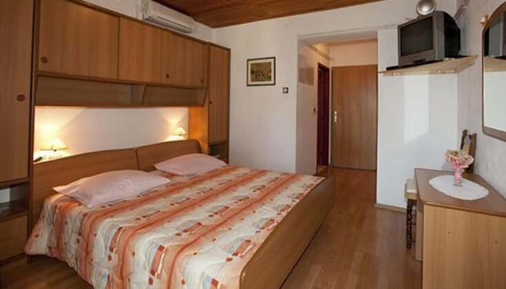 Apartments and rooms Roza - Photo5