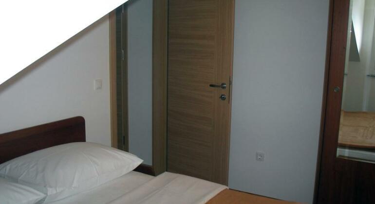 Apartments Crnekovic - Photo2