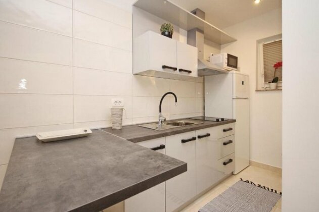 Apartments Karamarko - Photo3