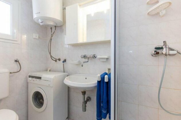 Apartments Neva Baska - Photo5