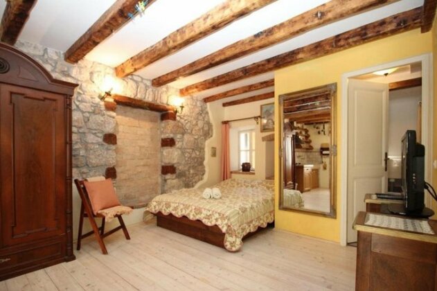 Authentic Baska Kruzna - Photo2