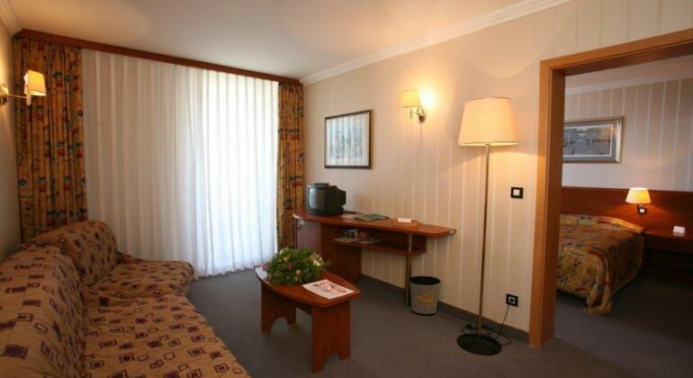 Corinthia Baska Sunny Hotel by Valamar - Photo5