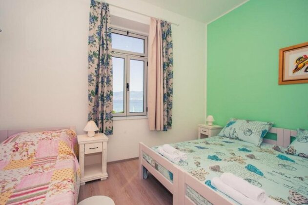 Valis Aurea Baska - Photo4