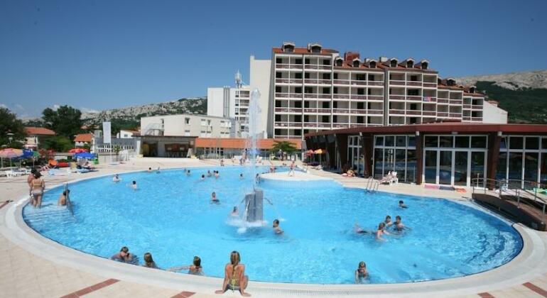 Villa Corinthia
