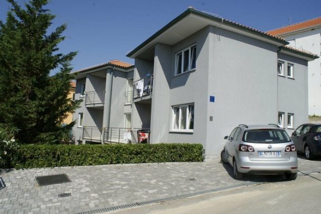 Vis a Vis Apartments - Photo3