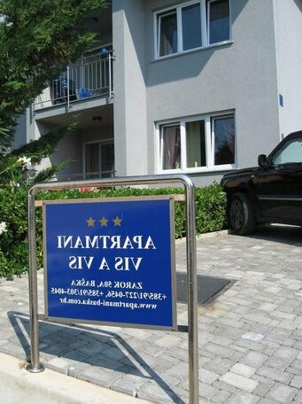 Vis a Vis Apartments - Photo5