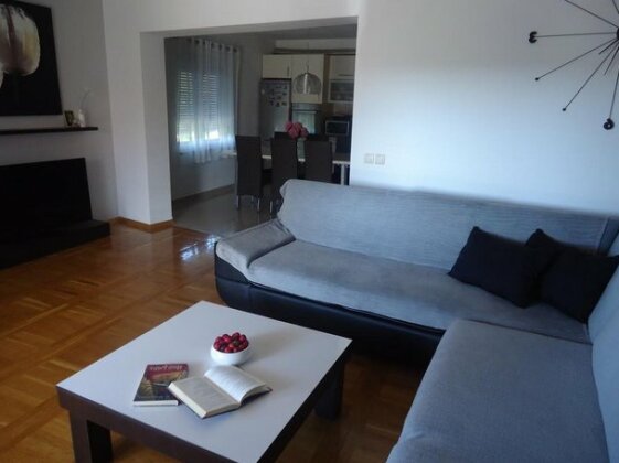 Familly Home Sikiric - Photo5