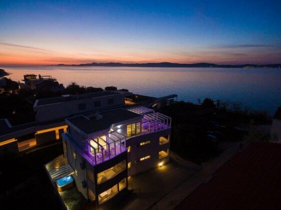 Lalic Gallery Apartments