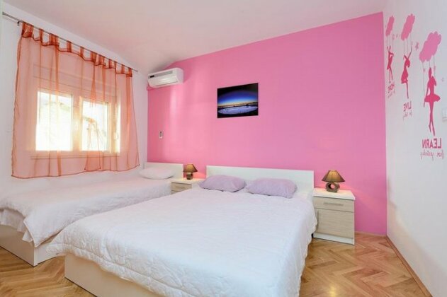 Mareta Guesthouse - Photo4