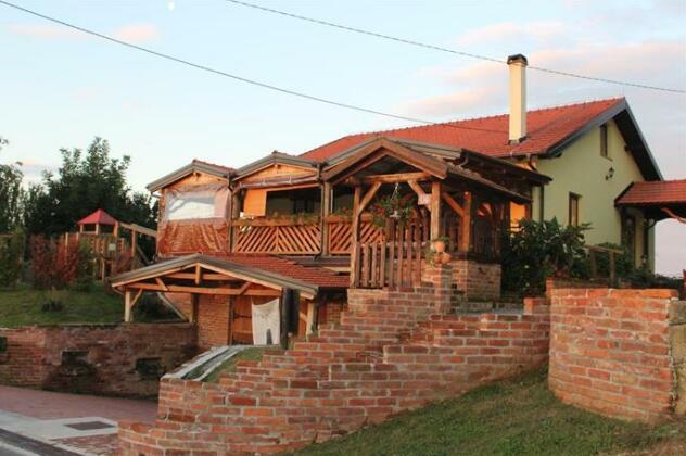 Rooms & Apartment Vinia - Photo2