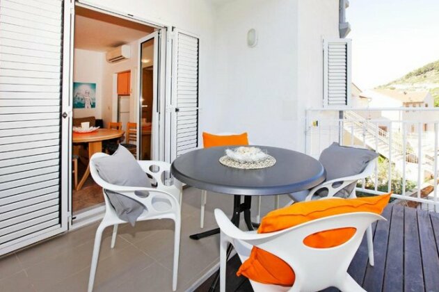 Apartments Villa Adria Bol - Photo2