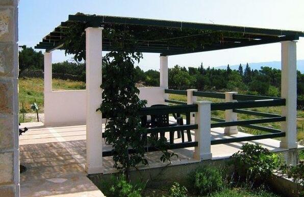 Holiday Home Vineyard house Bol - Photo2