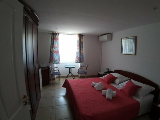 Riva Rooms Bol - Photo3