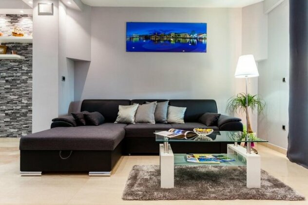 Gold & Silver Apartments - Photo4
