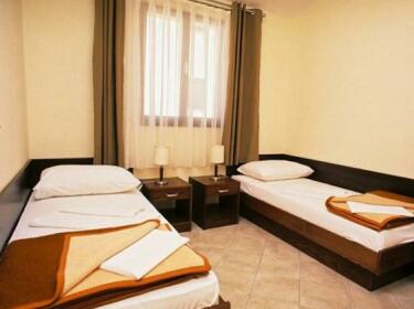 Hotel Priscapac Resort & Apartments