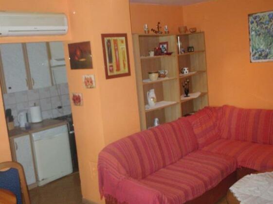 Apartment Garden - Photo3
