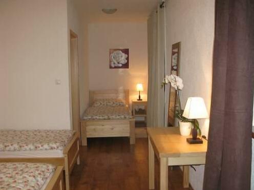 Apartments and Rooms Kristina - Photo3